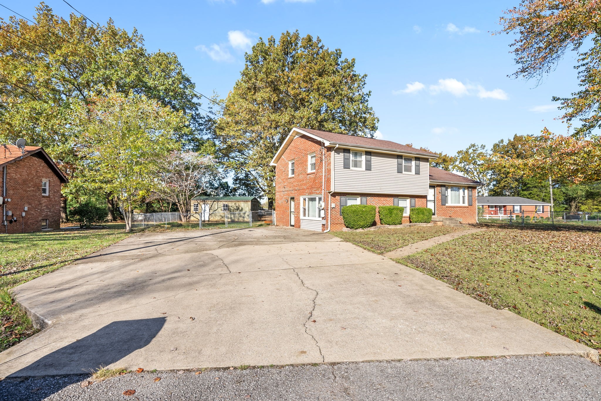 112 Darlene Dr