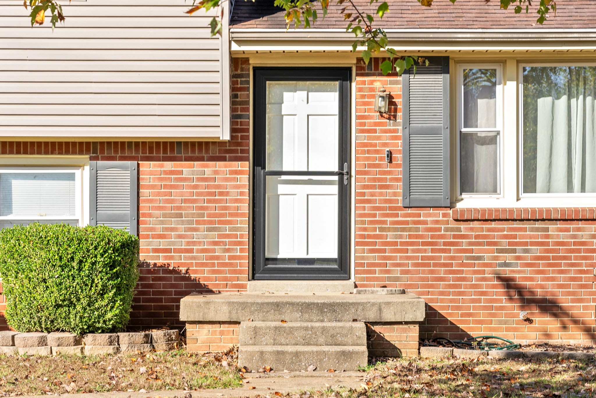 112 Darlene Dr