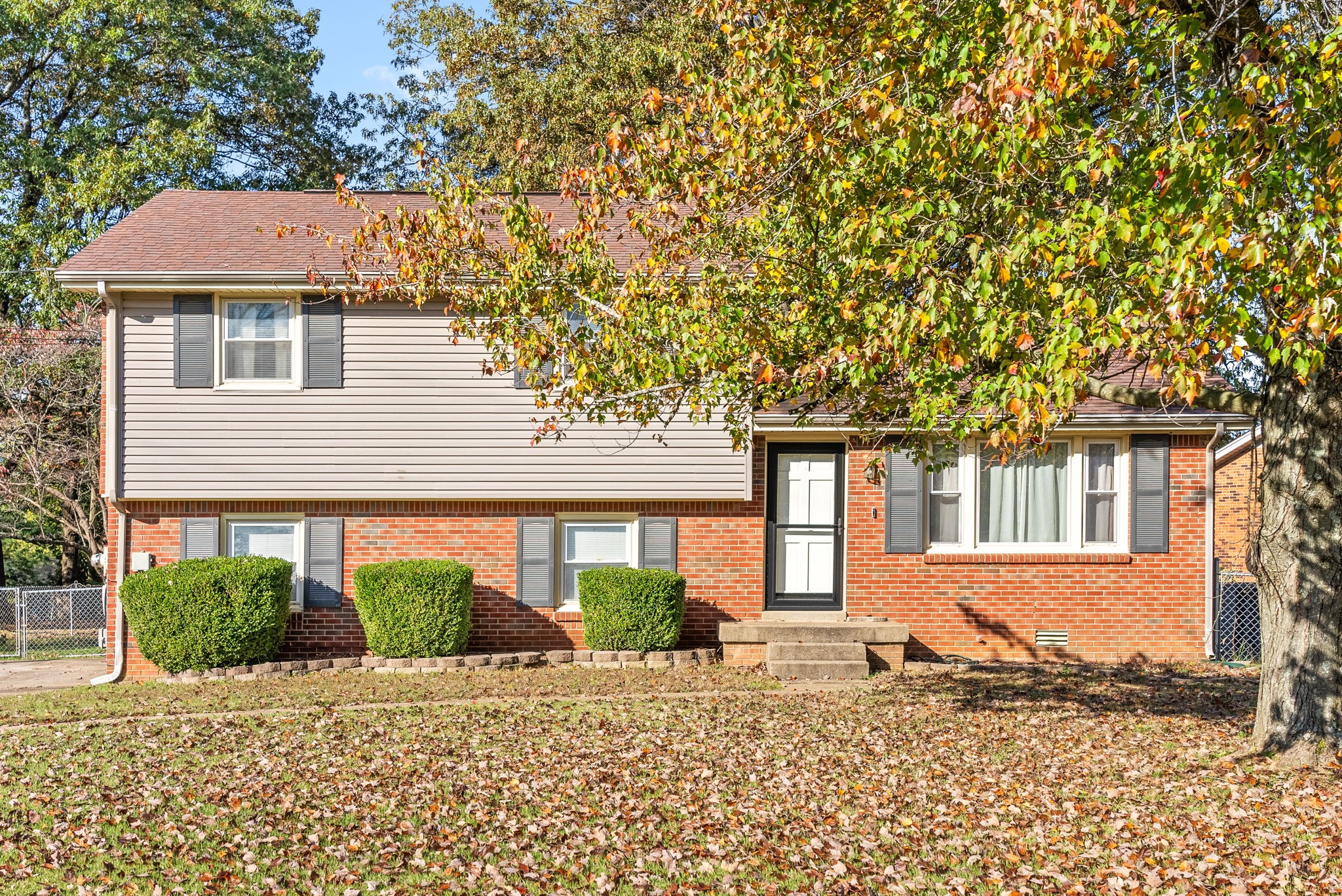 112 Darlene Dr