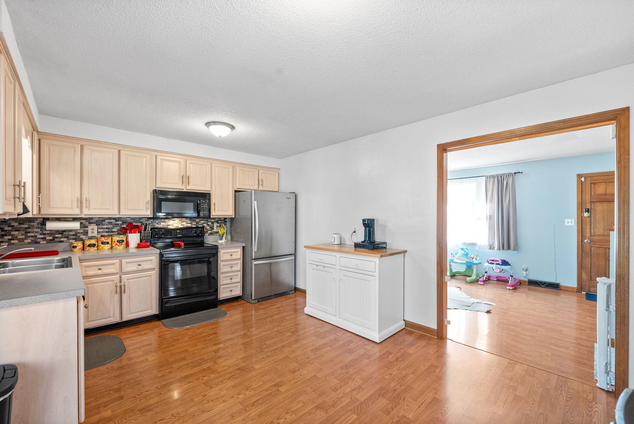 112 Darlene Dr