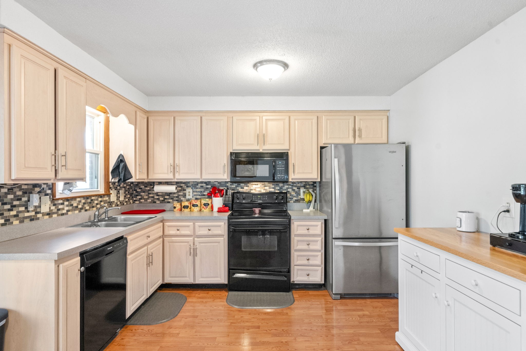112 Darlene Dr