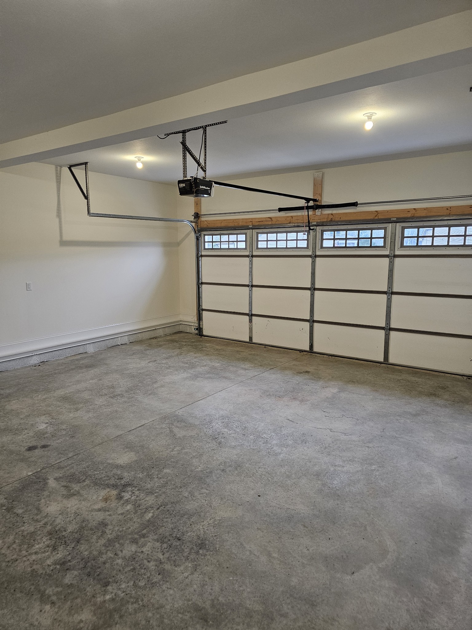 1239 Highgrove Ln