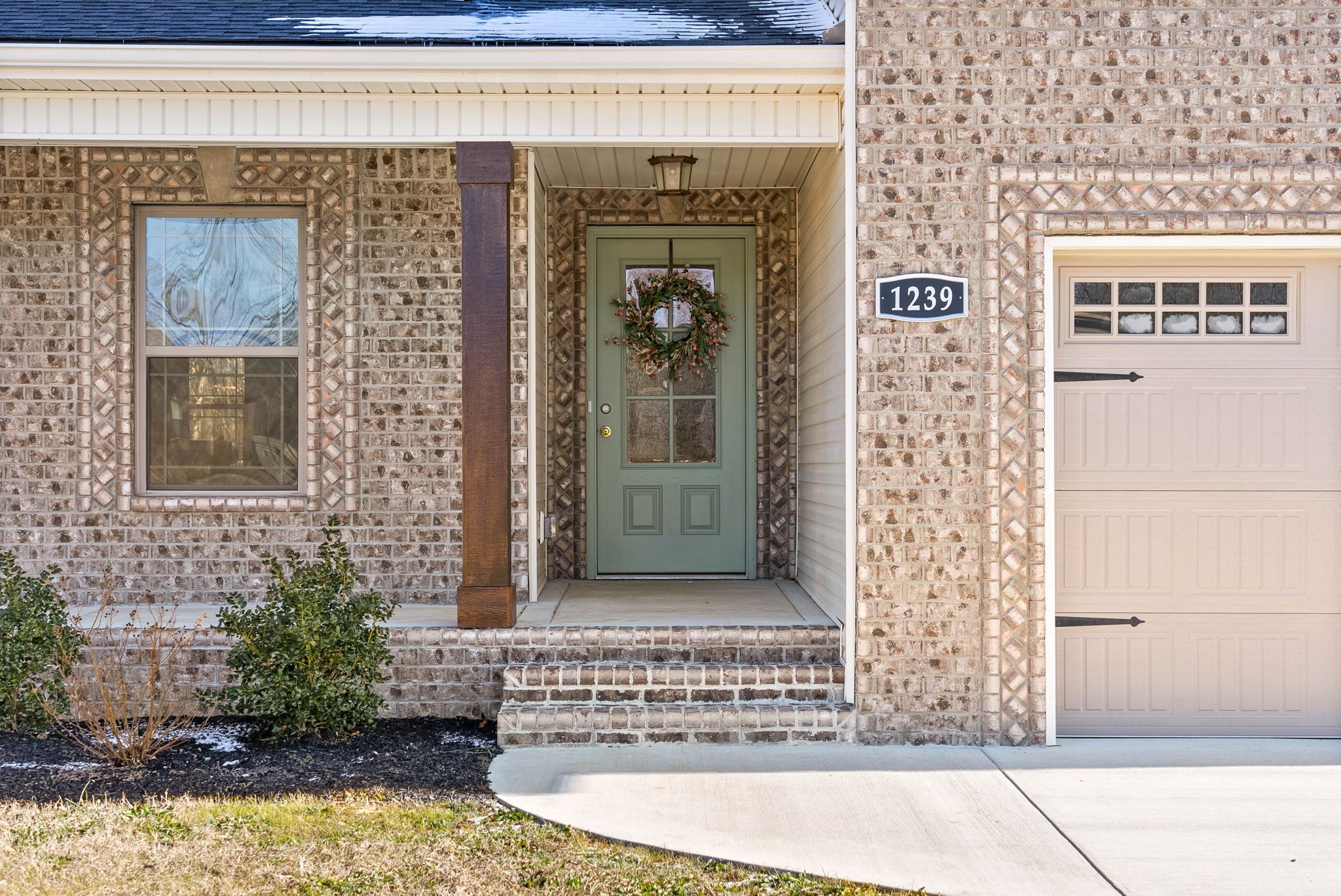 1239 Highgrove Ln