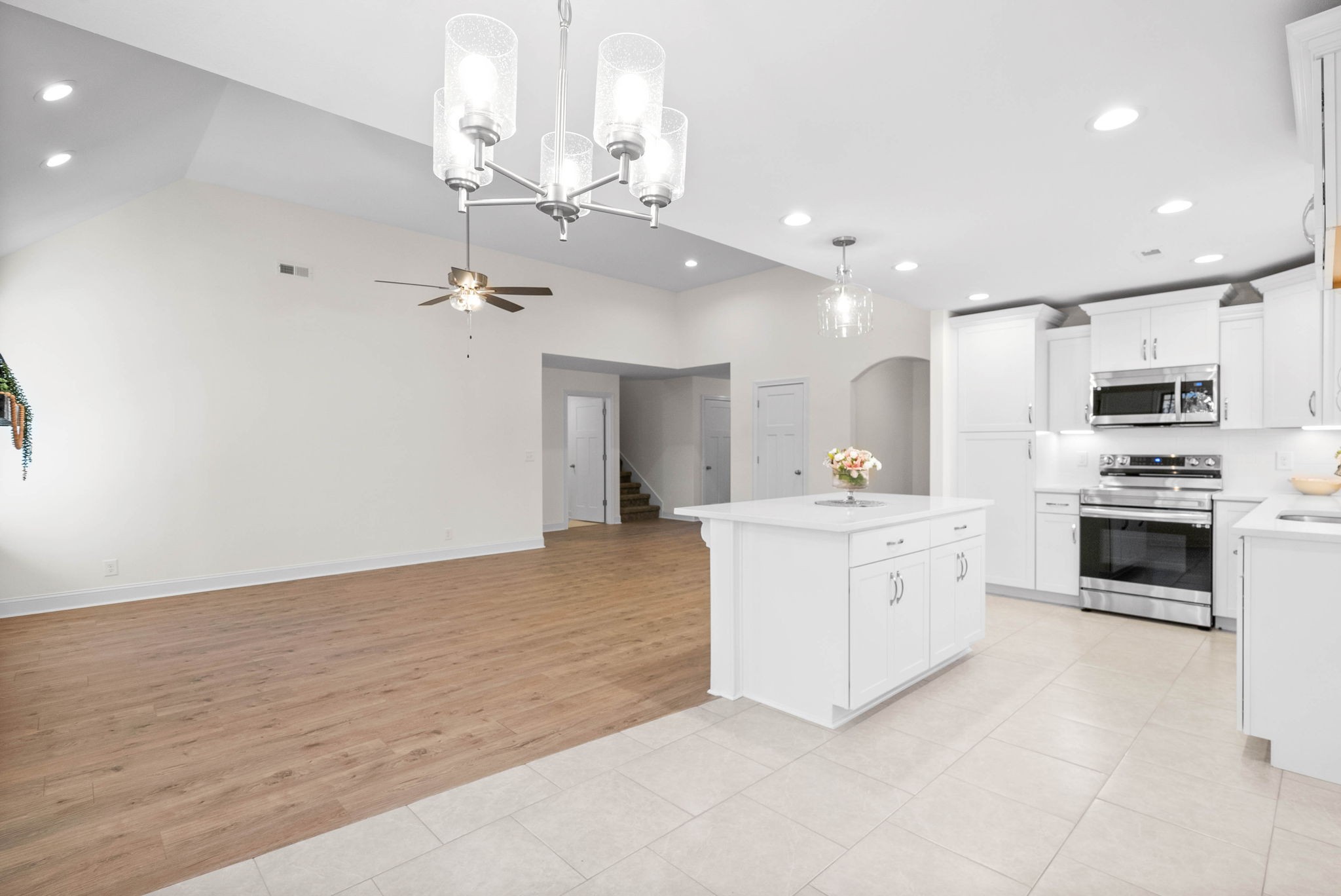 1239 Highgrove Ln