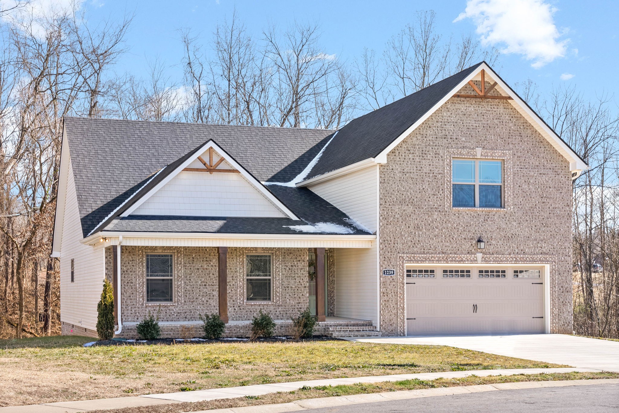 1239 Highgrove Ln