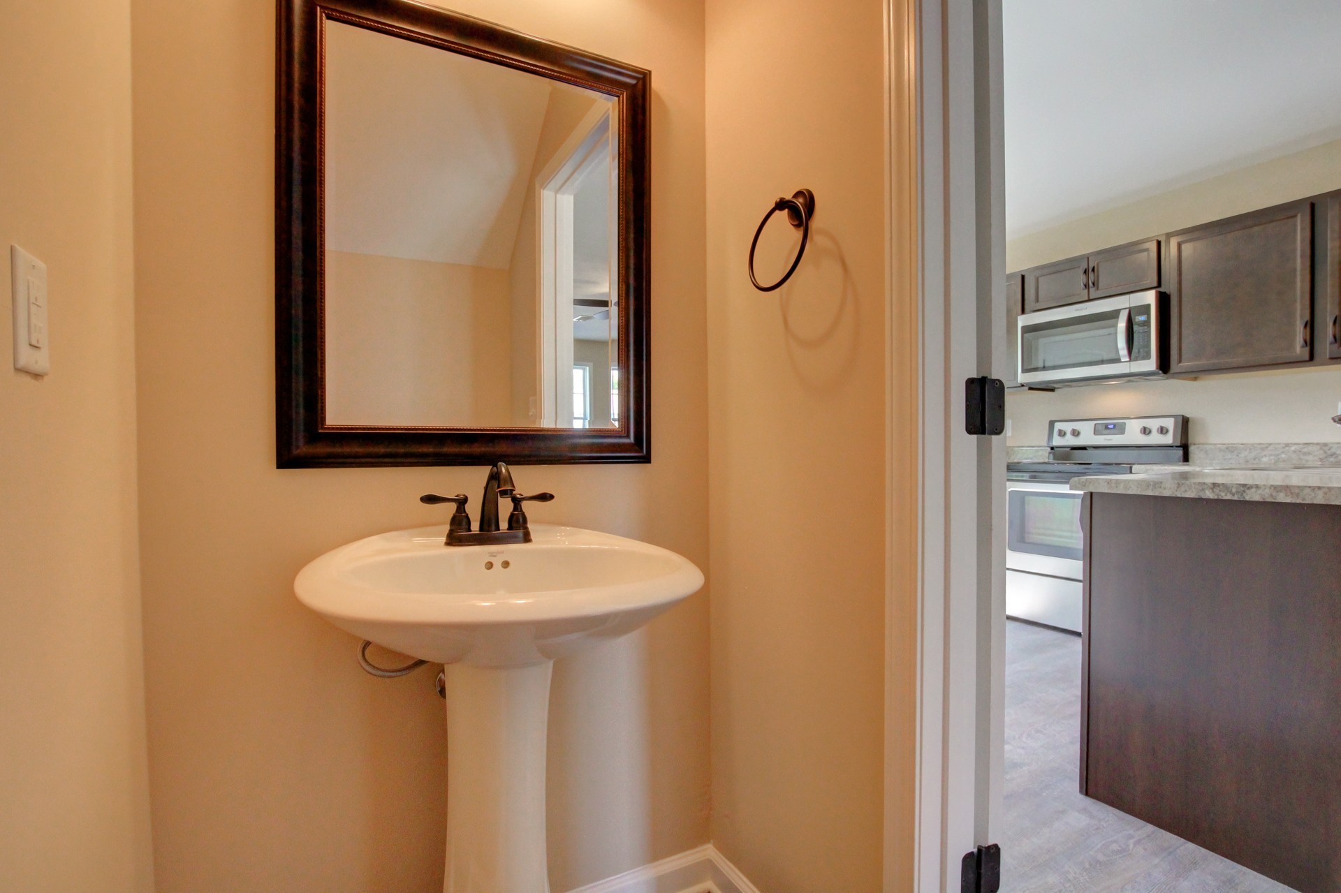 1222 Ash Ridge Dr
