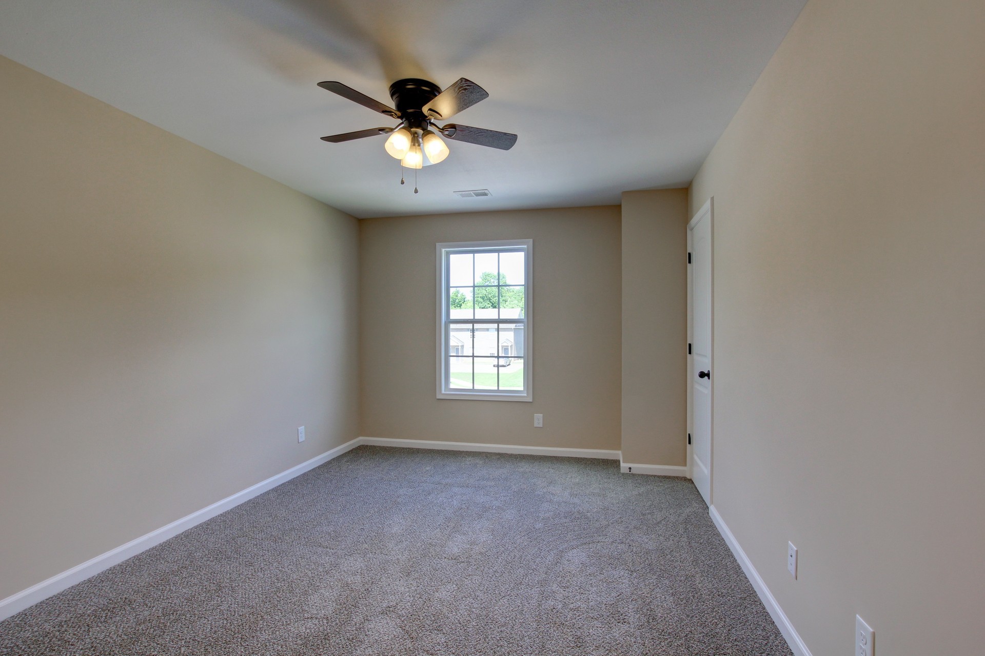 1222 Ash Ridge Dr