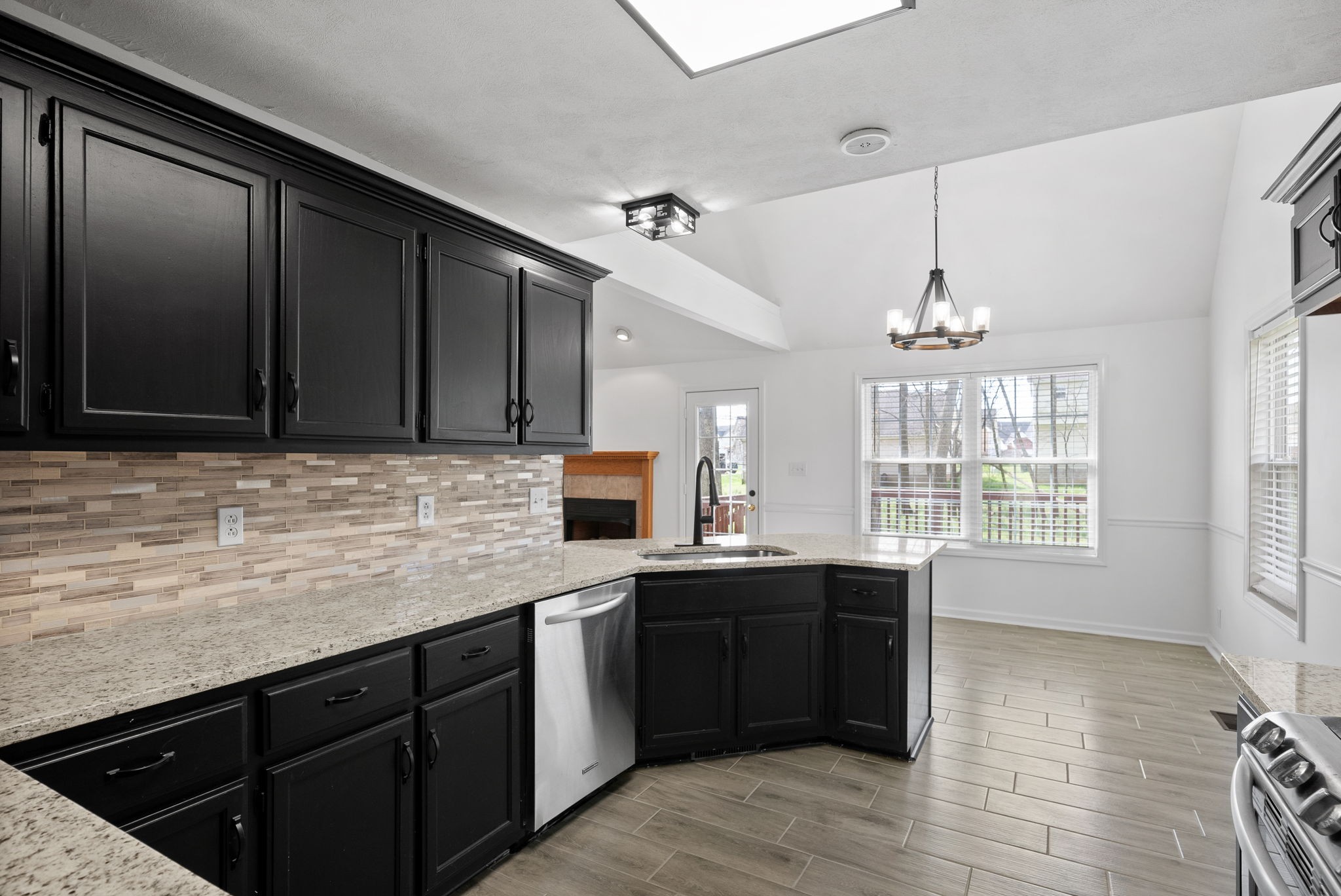 3461 Melrose Dr