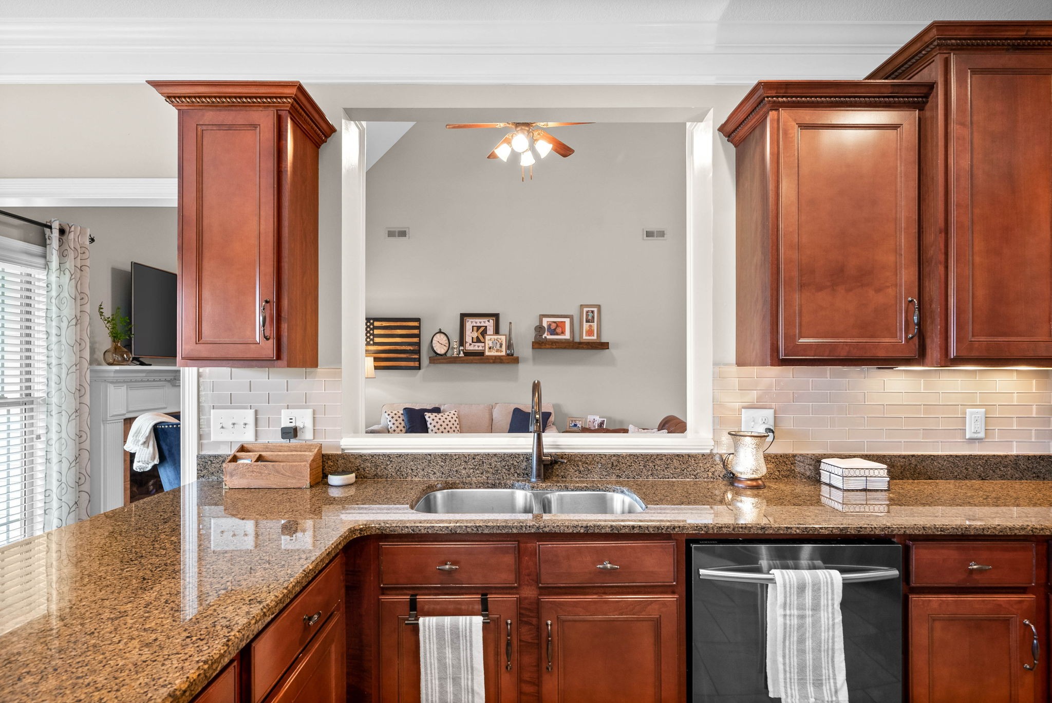 1069 Willow Cir