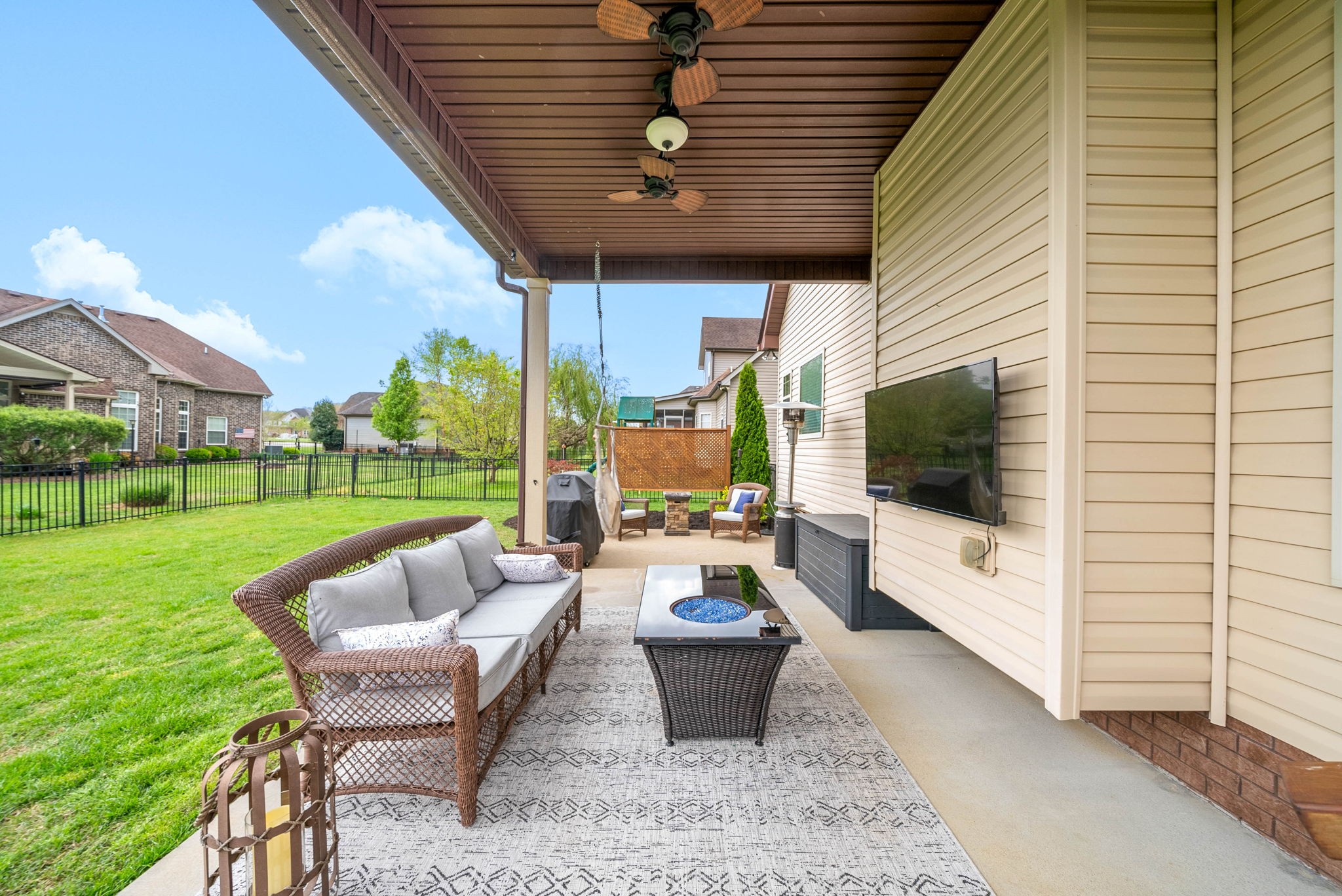 1069 Willow Cir