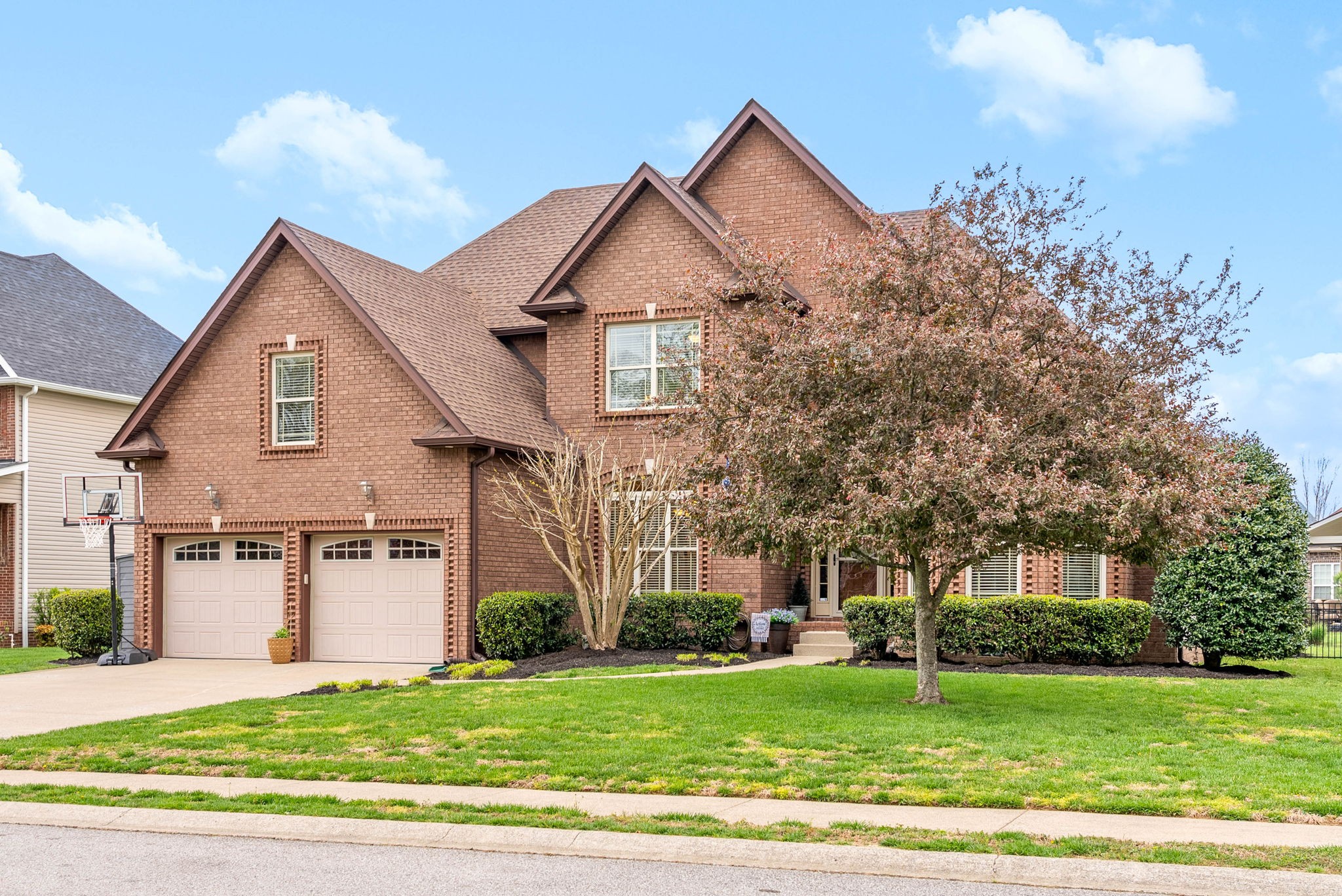 1069 Willow Cir