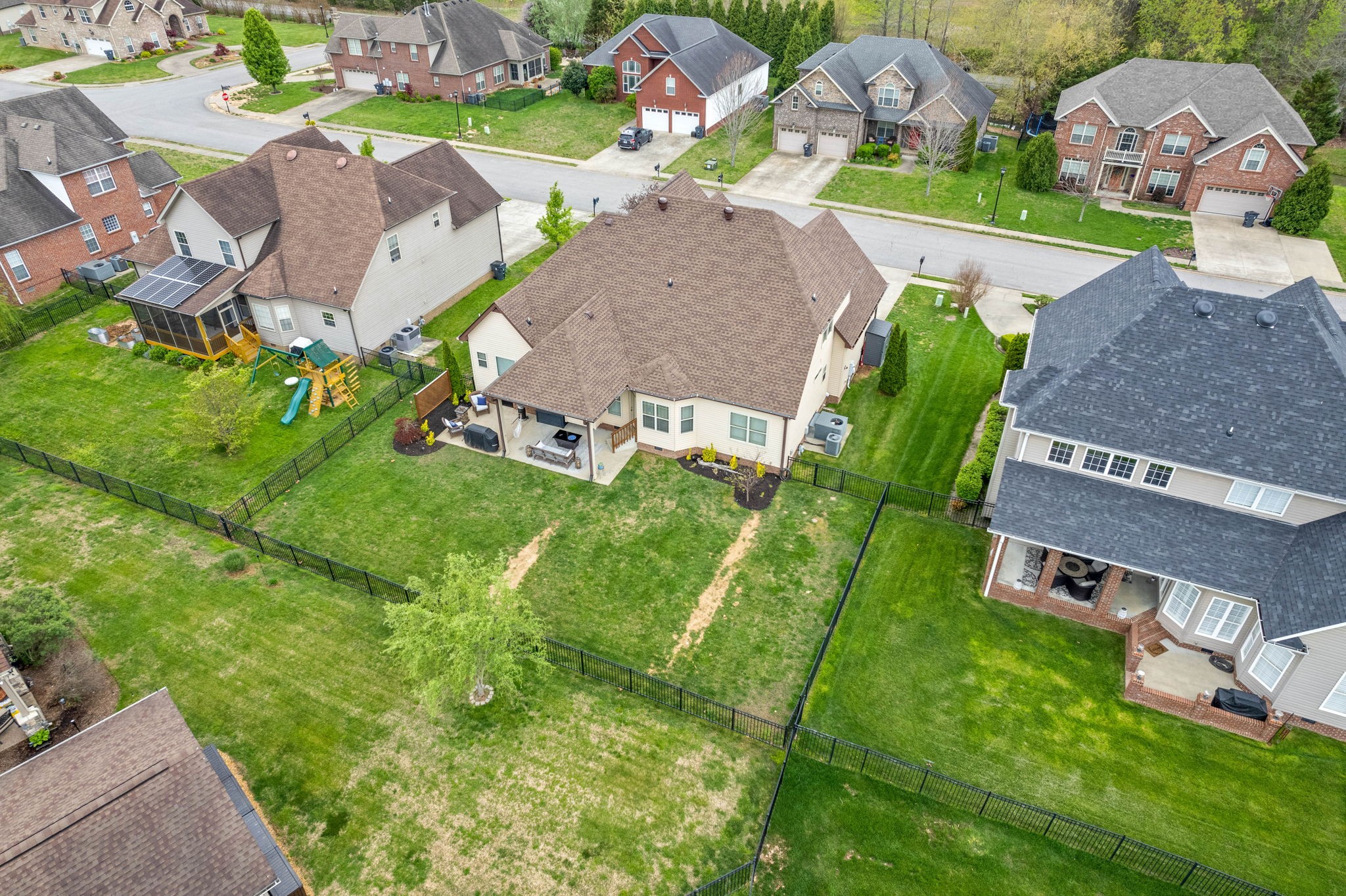 1069 Willow Cir