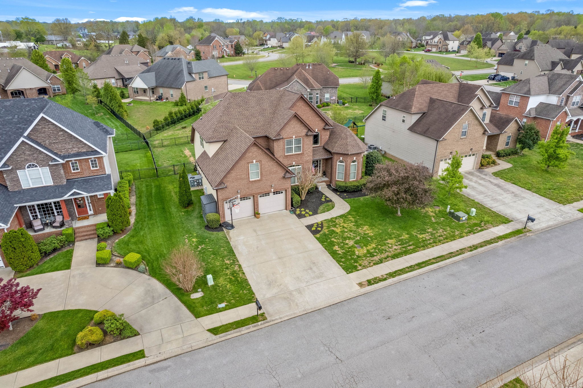 1069 Willow Cir