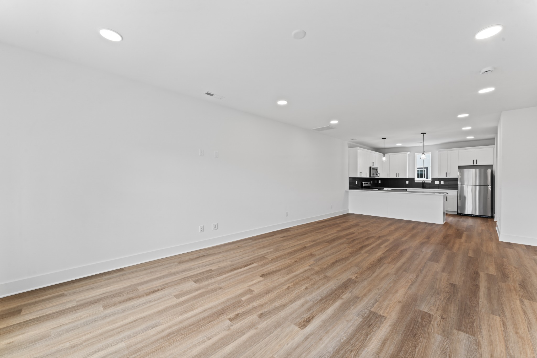 700 N Dupont Ave #227