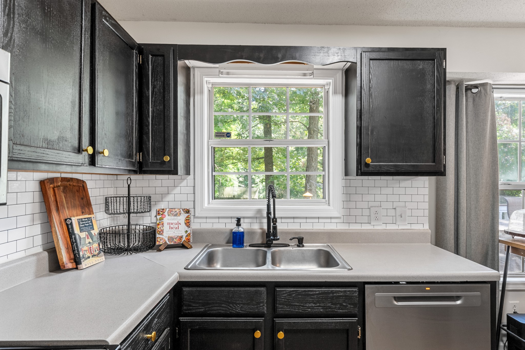 2930 Charlie Sleigh Rd