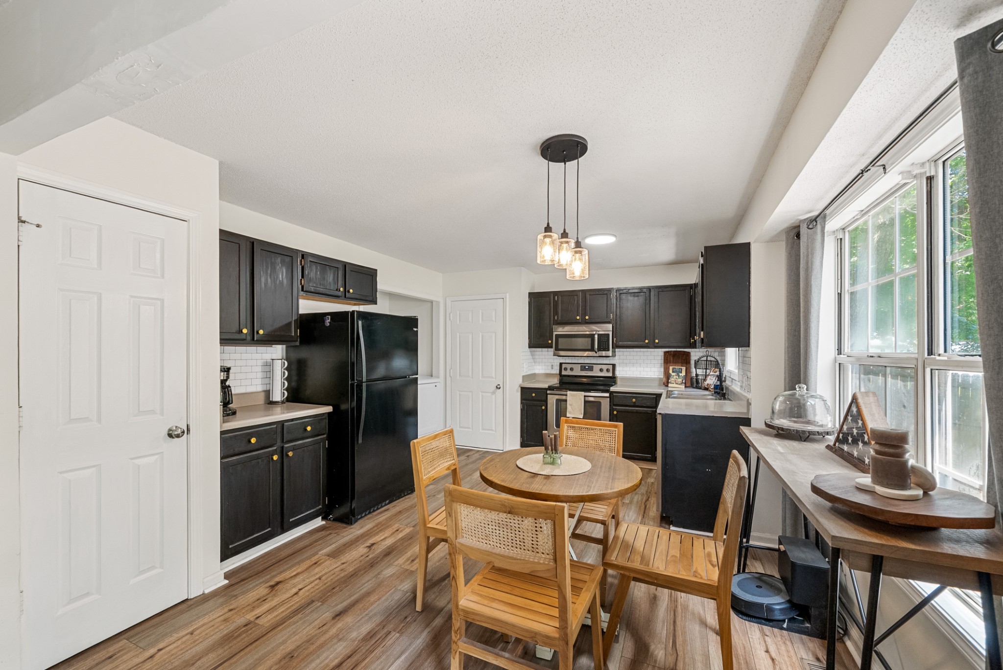 2930 Charlie Sleigh Rd