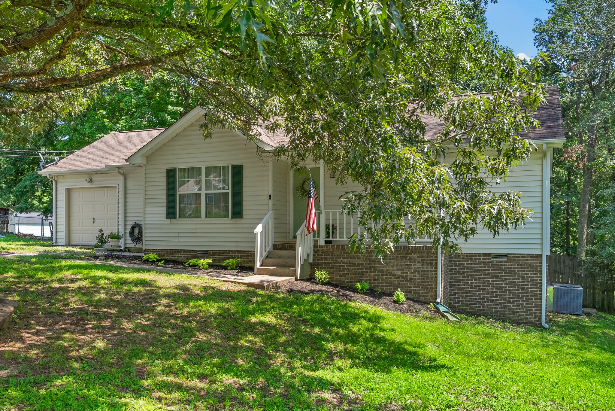 2930 Charlie Sleigh Rd