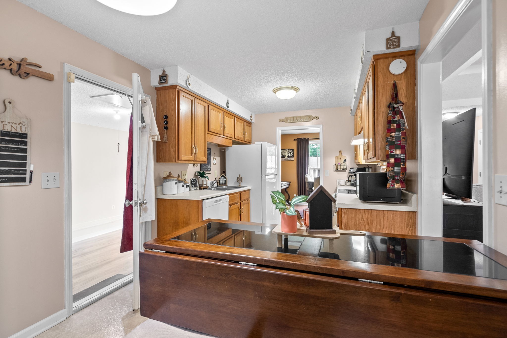 609 Corinth Ct