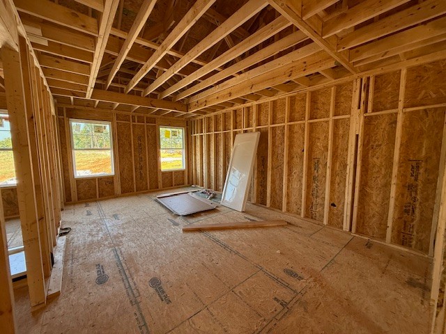 295 Cardinal Creek