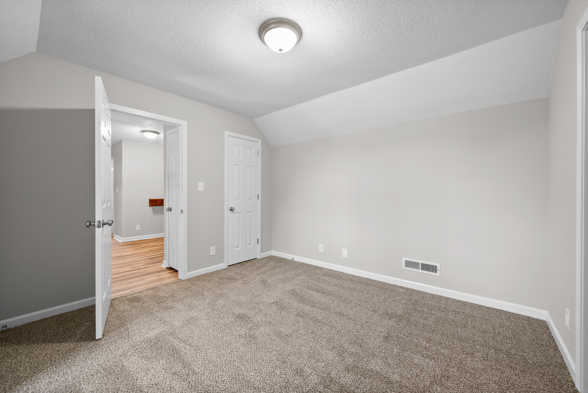 287 Ardmoor Dr