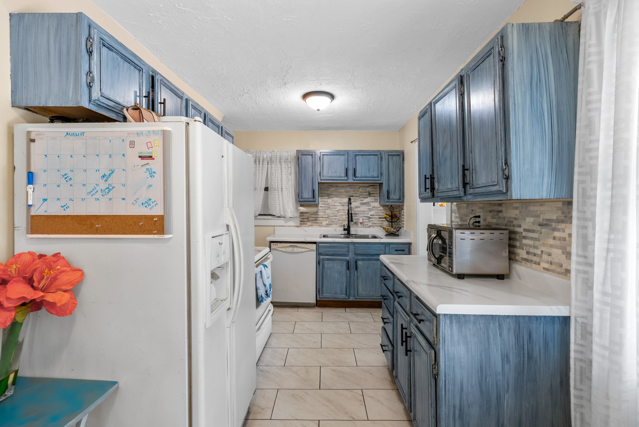 603 Crestview Dr