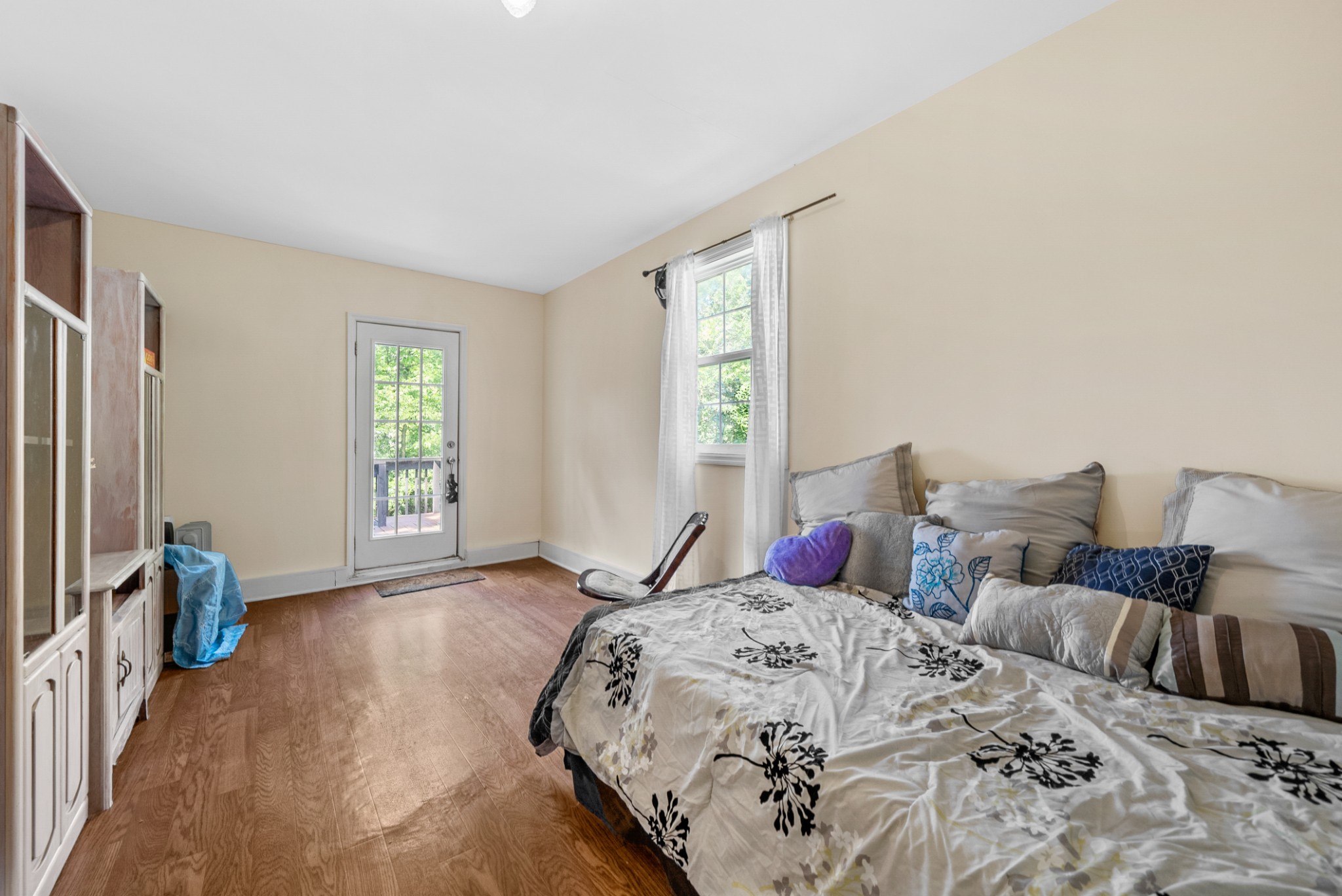 603 Crestview Dr