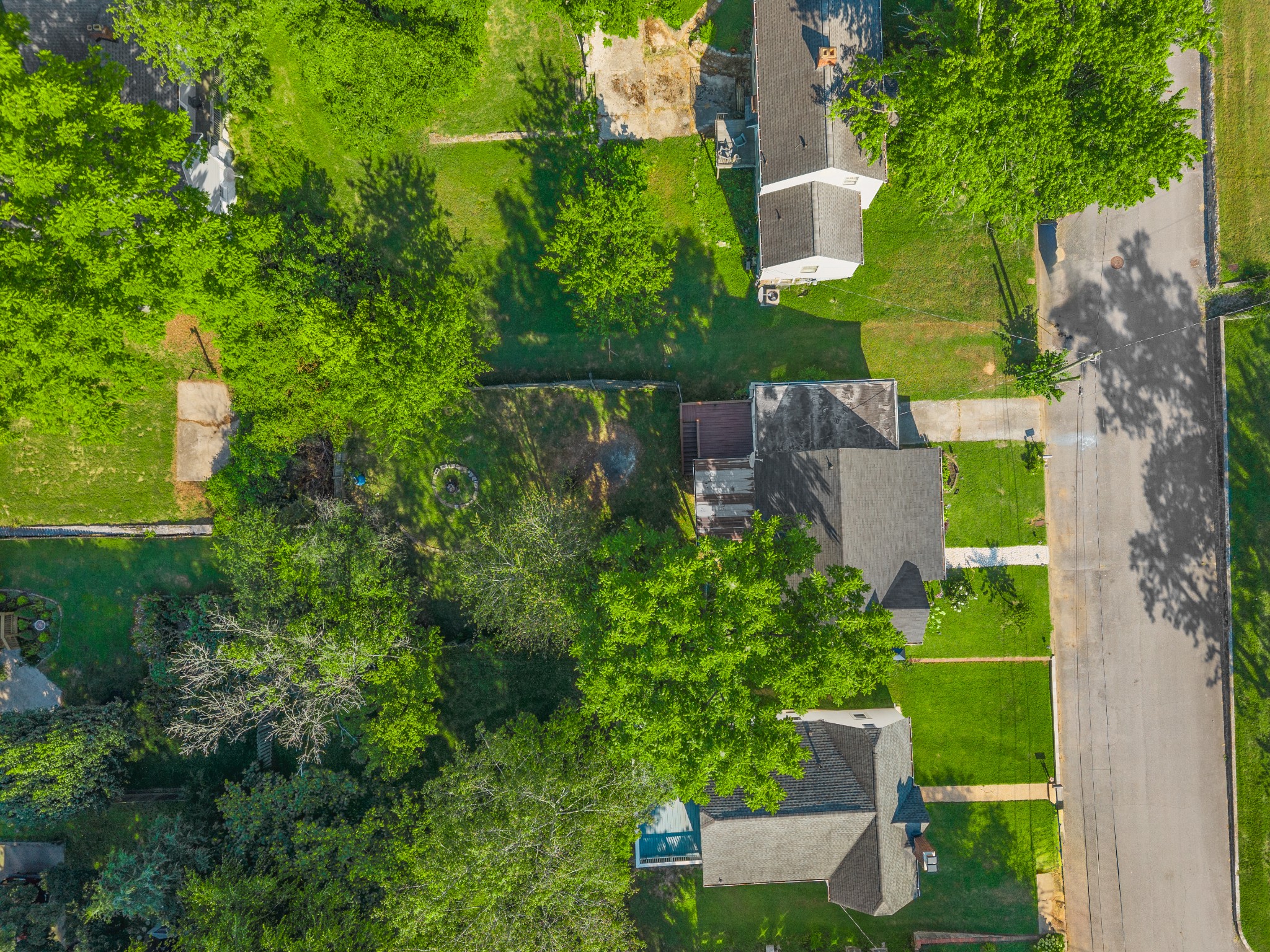 603 Crestview Dr