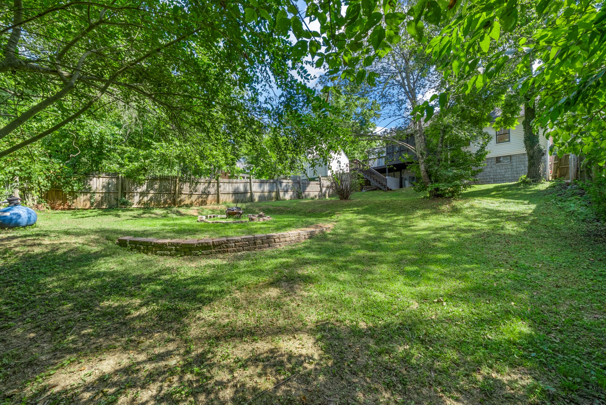 603 Crestview Dr