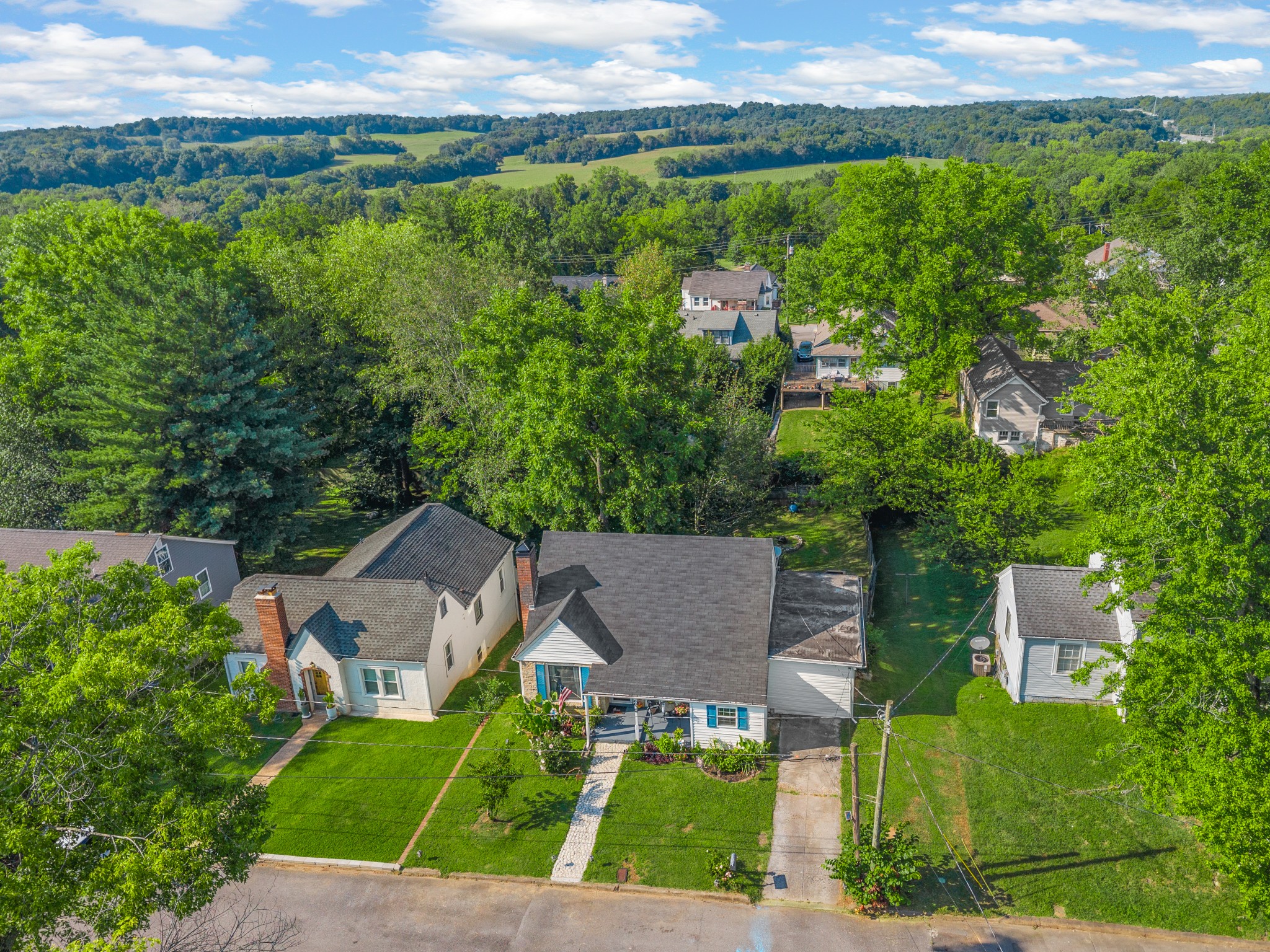603 Crestview Dr