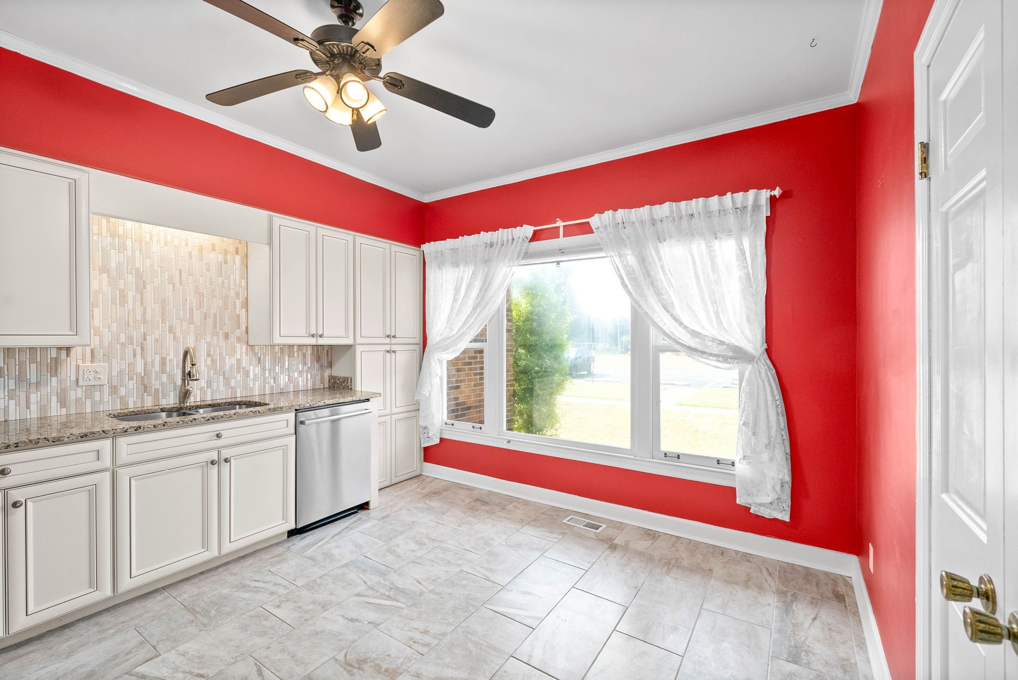 1137 Madison St Unit: 11