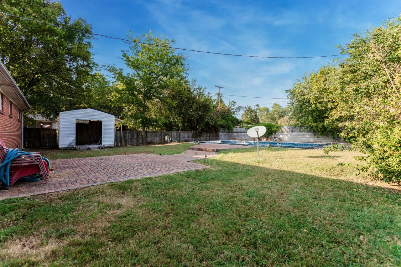 1720 Calvin Dr