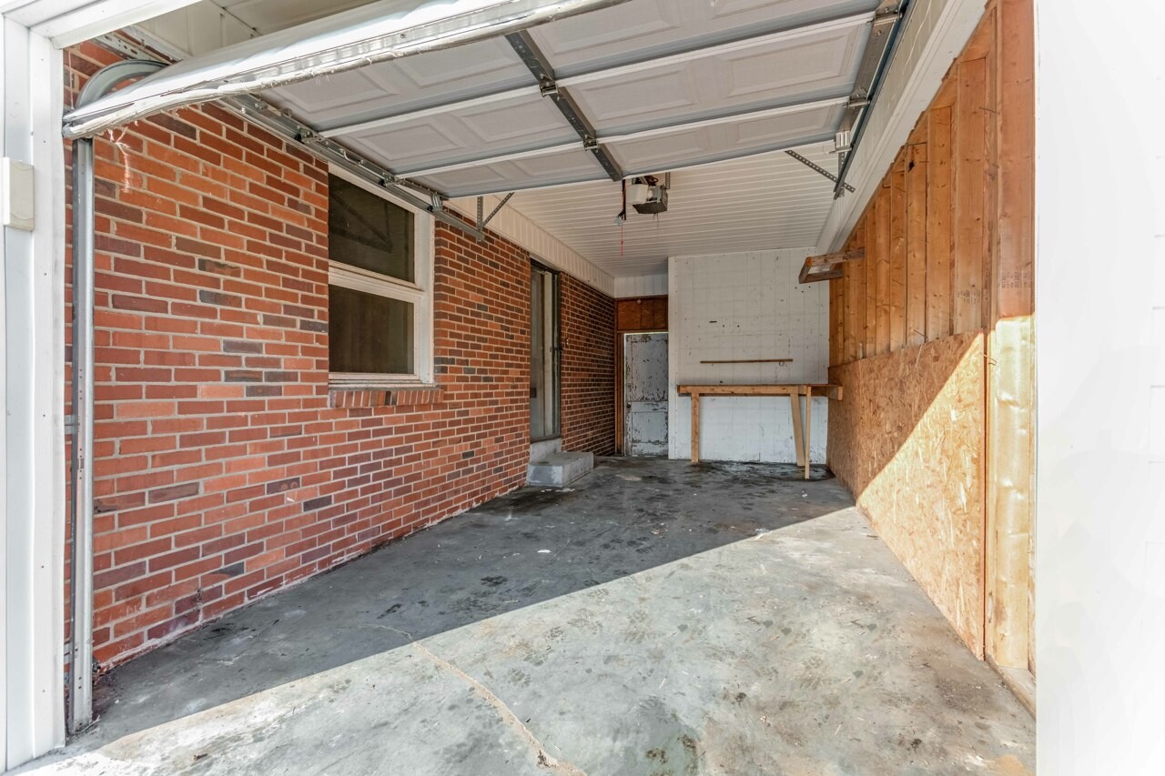1720 Calvin Dr