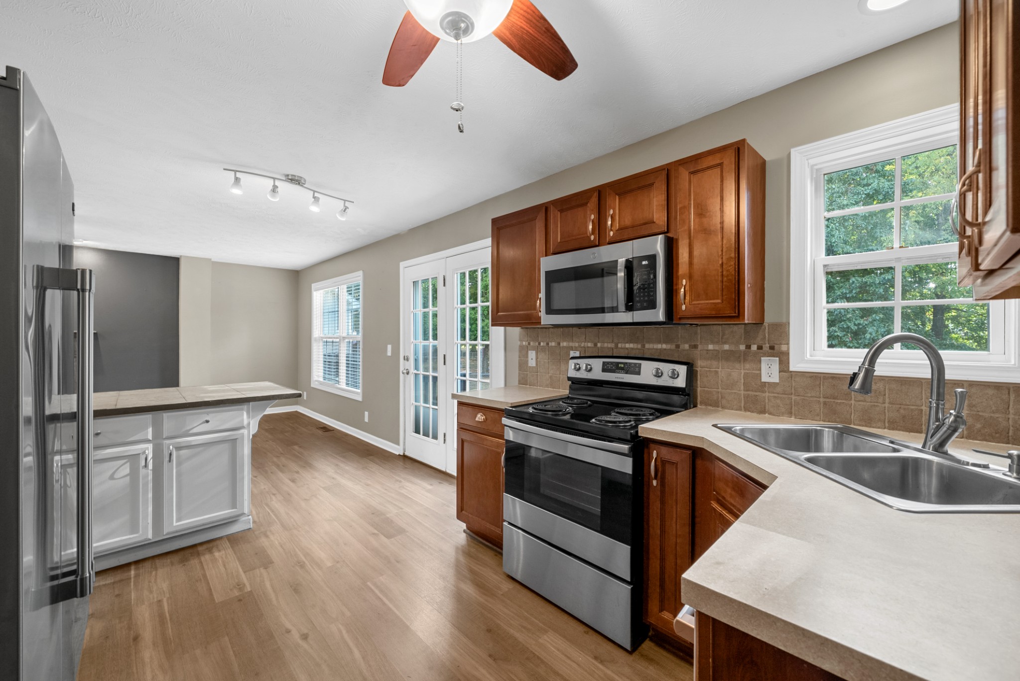 2765 Ann Dr