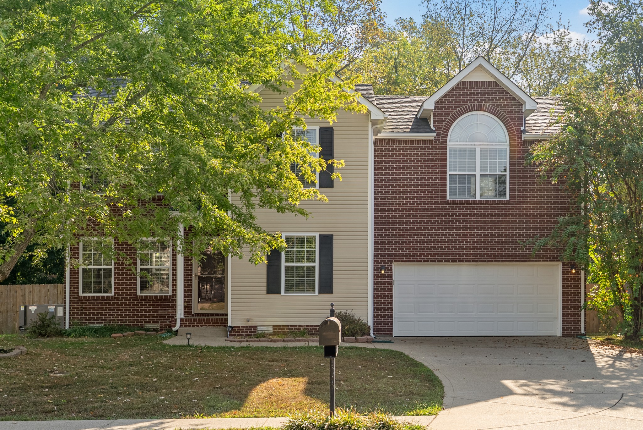 2765 Ann Dr