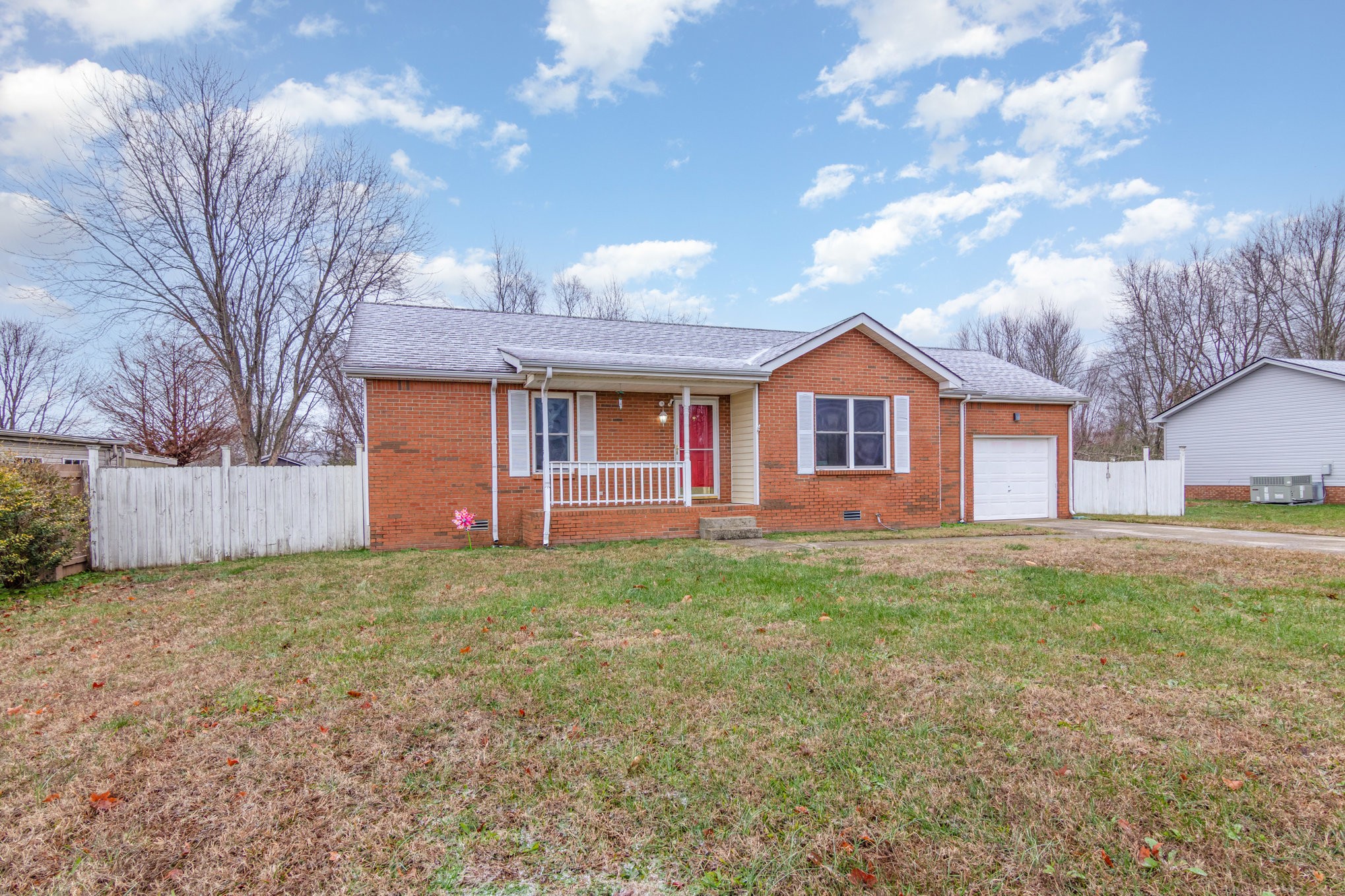 1204 Hand Dr