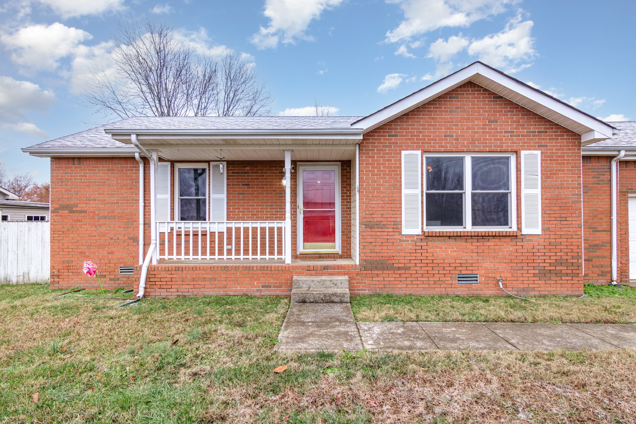 1204 Hand Dr