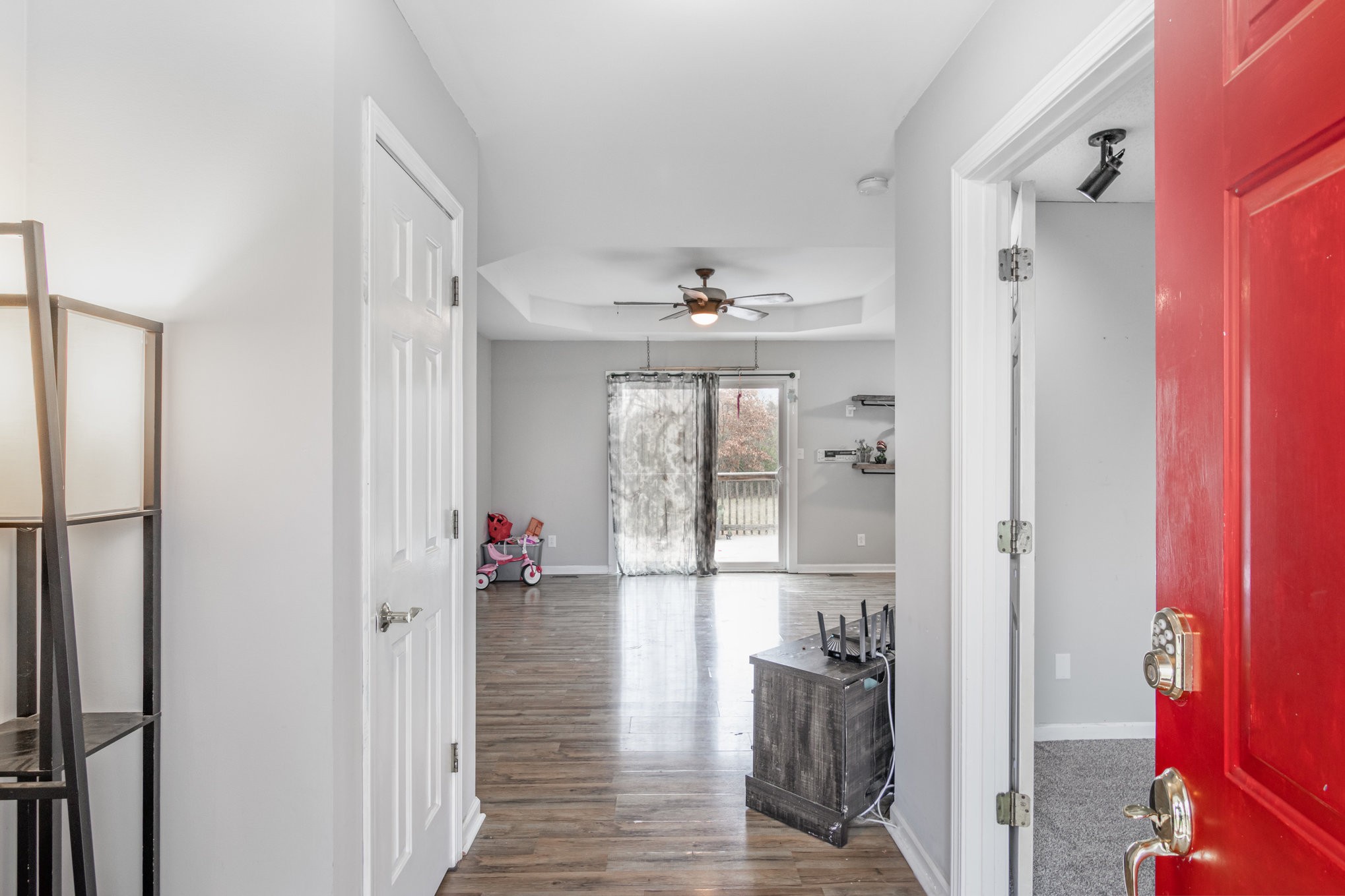1204 Hand Dr