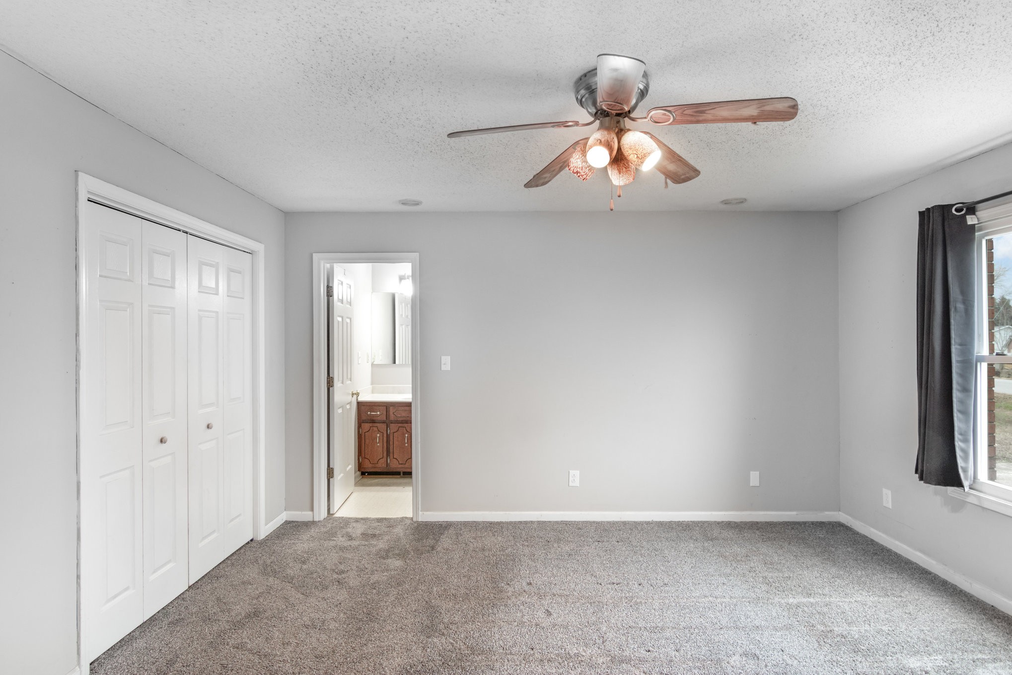 1204 Hand Dr