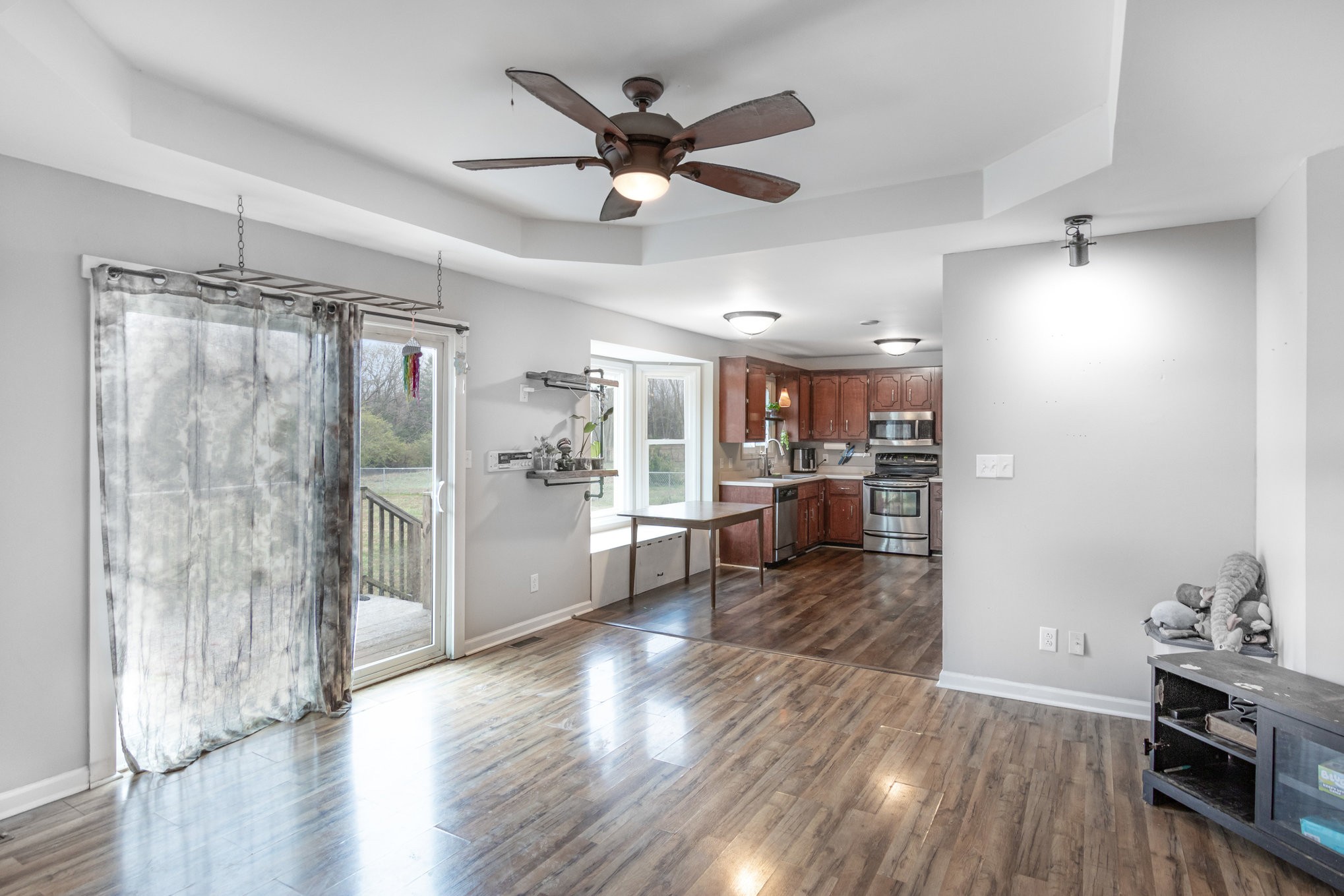 1204 Hand Dr