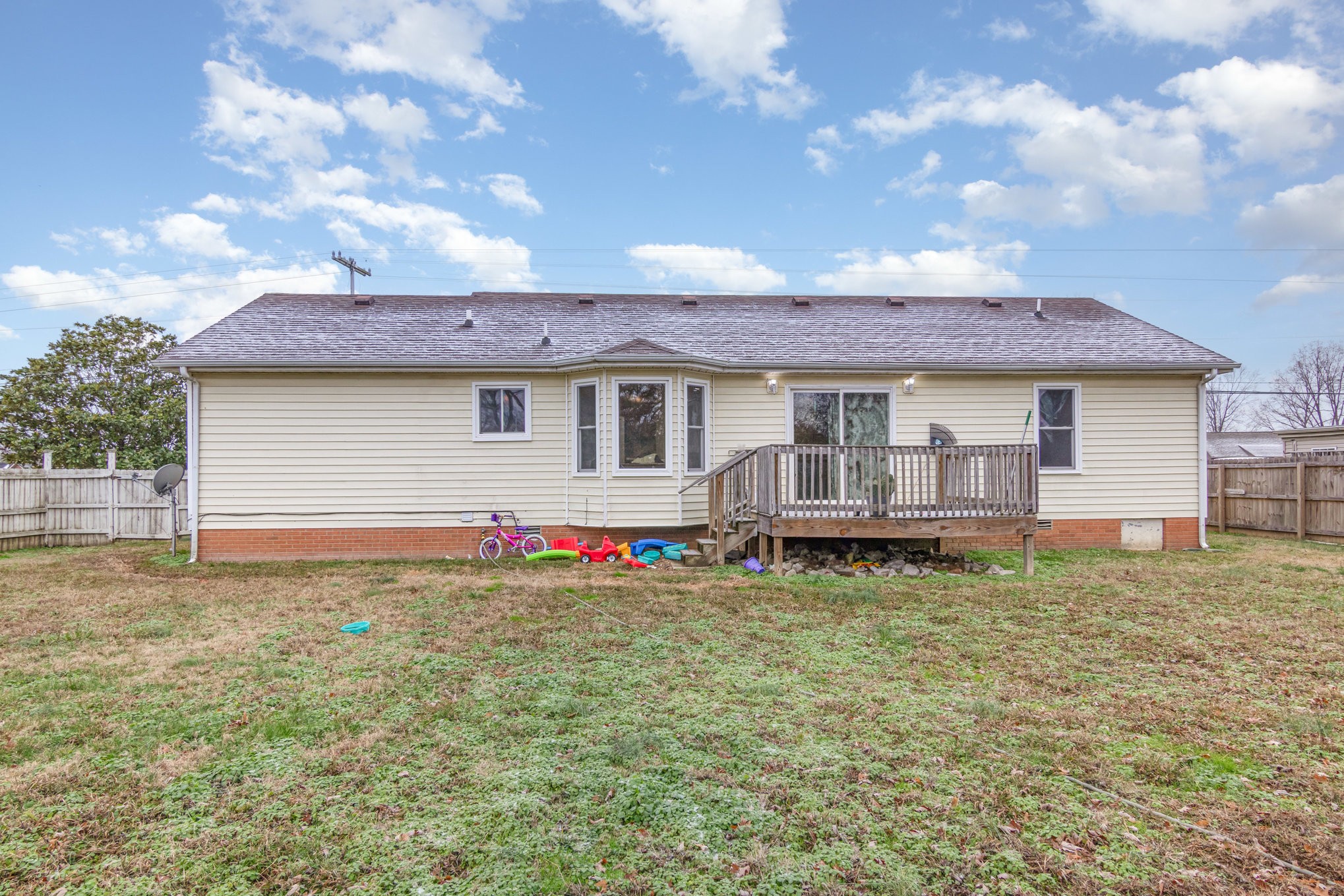 1204 Hand Dr