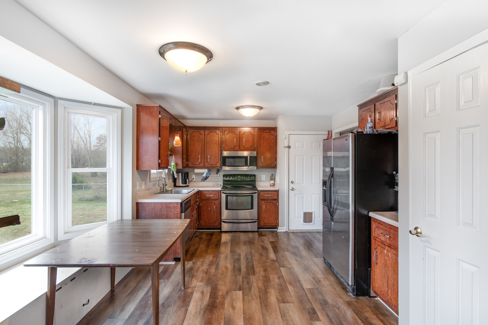 1204 Hand Dr