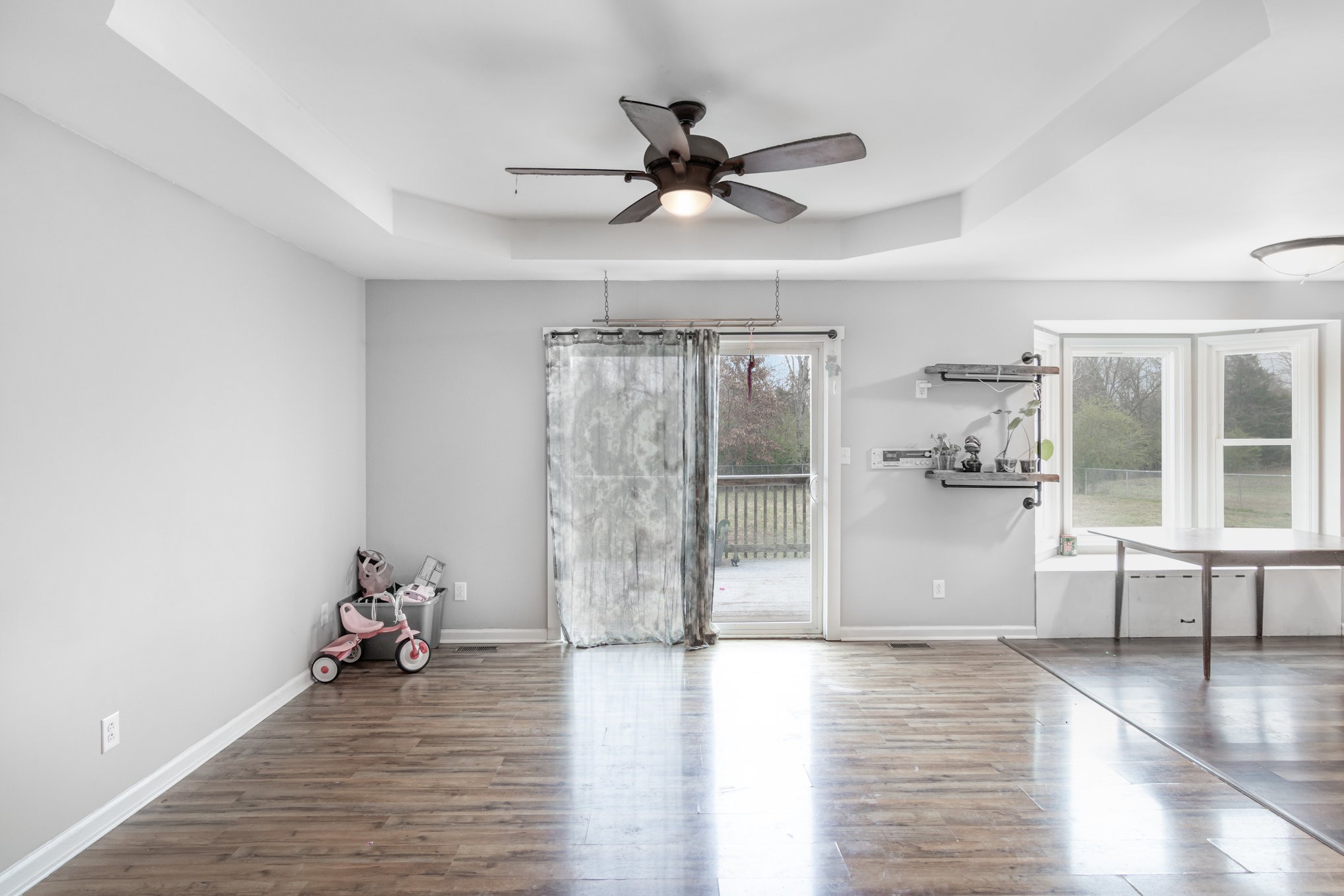 1204 Hand Dr