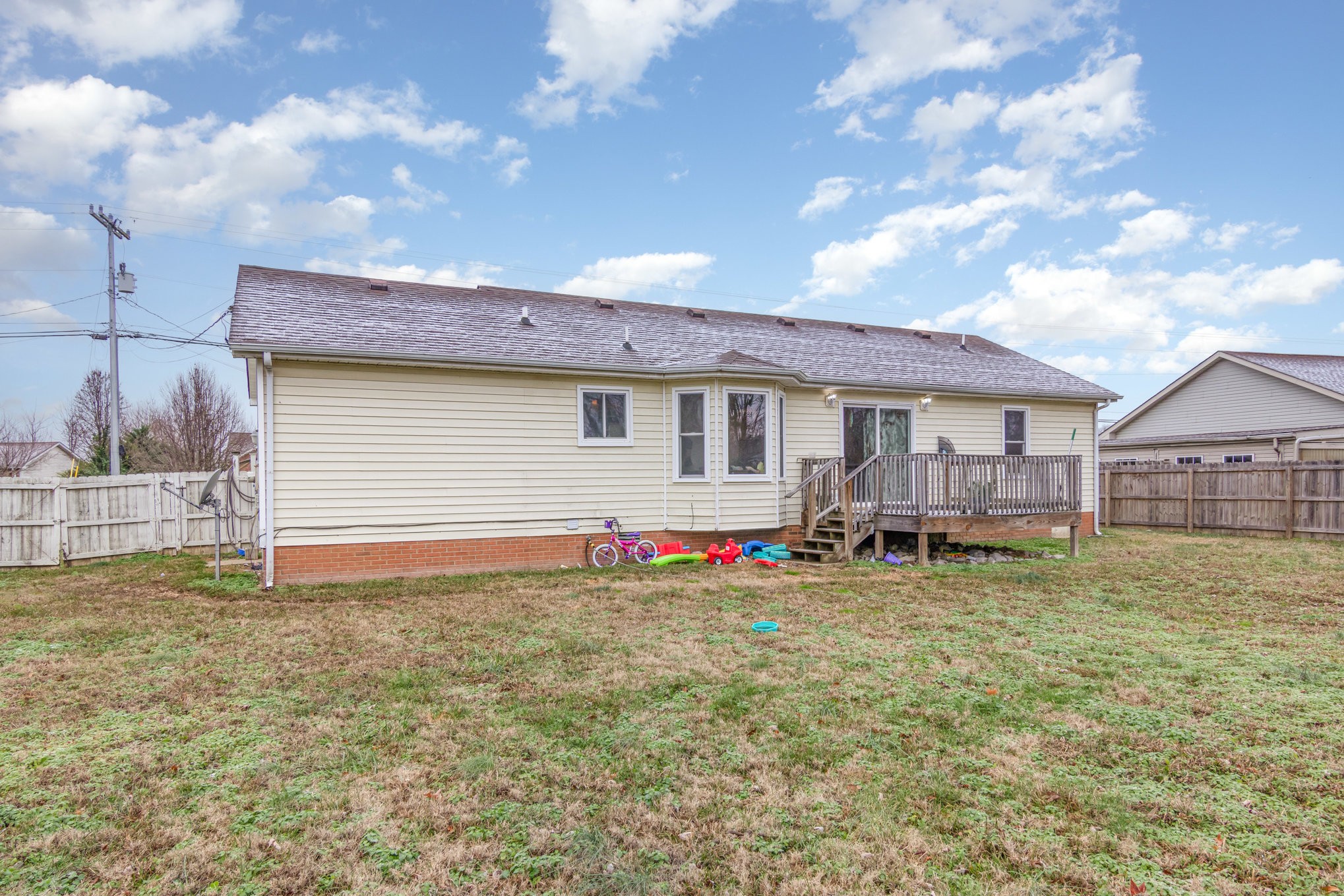 1204 Hand Dr