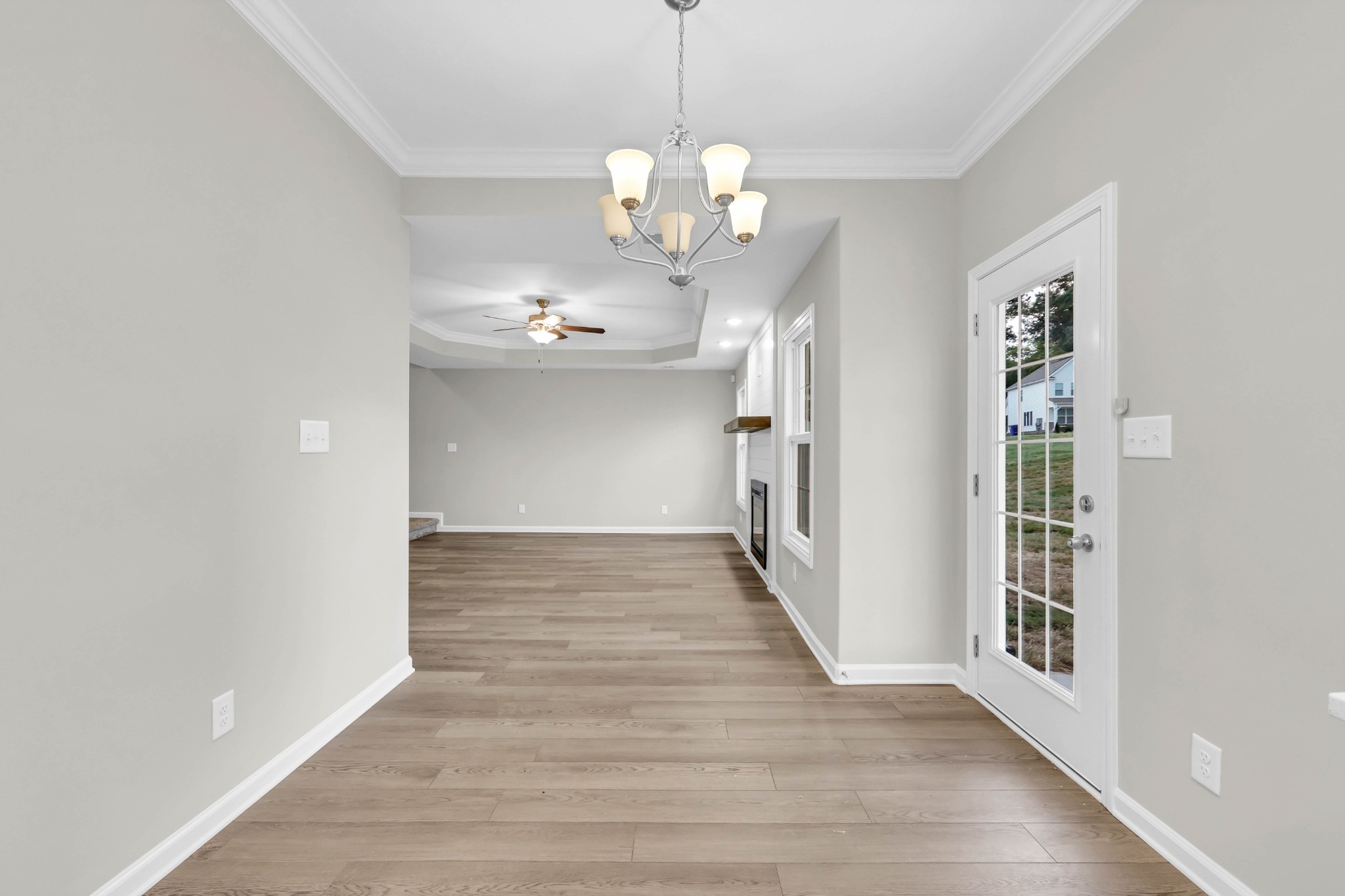 906 Inverness Ln