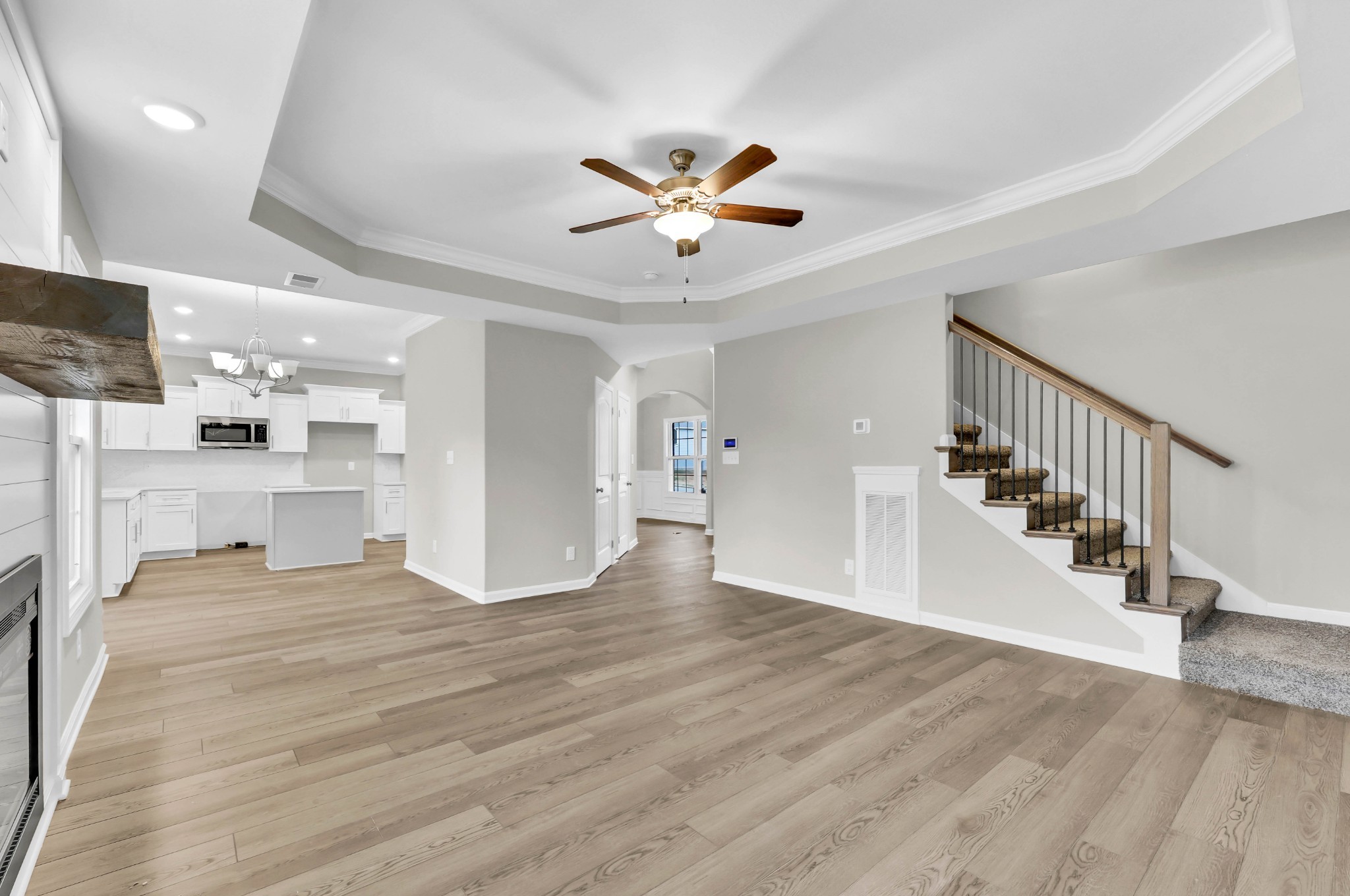 906 Inverness Ln