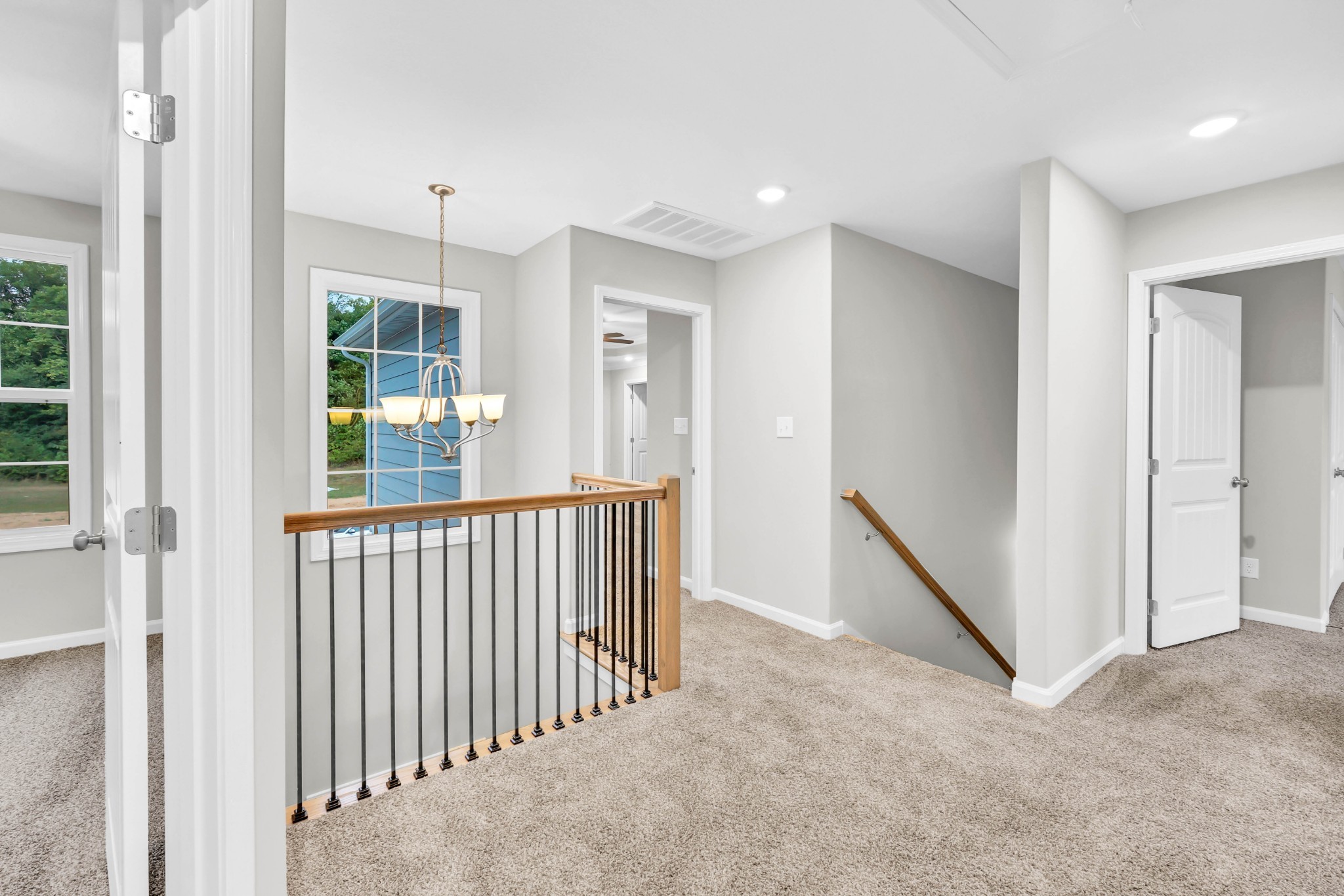 906 Inverness Ln