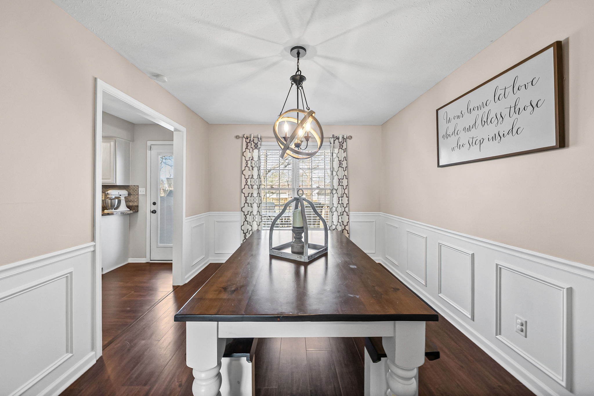 1407 Oak Tree Ct