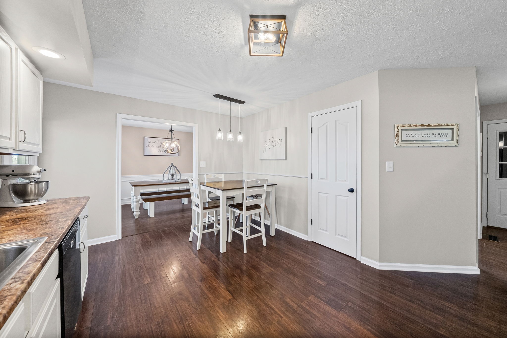 1407 Oak Tree Ct