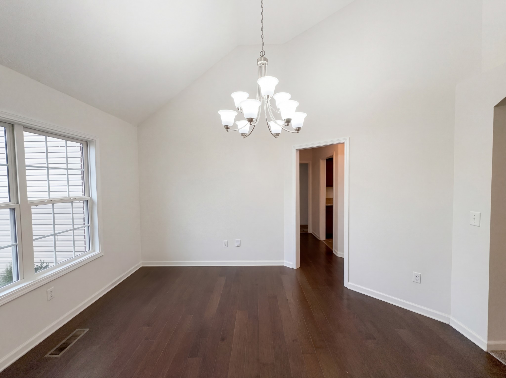 353 Chestnut Grove Ct