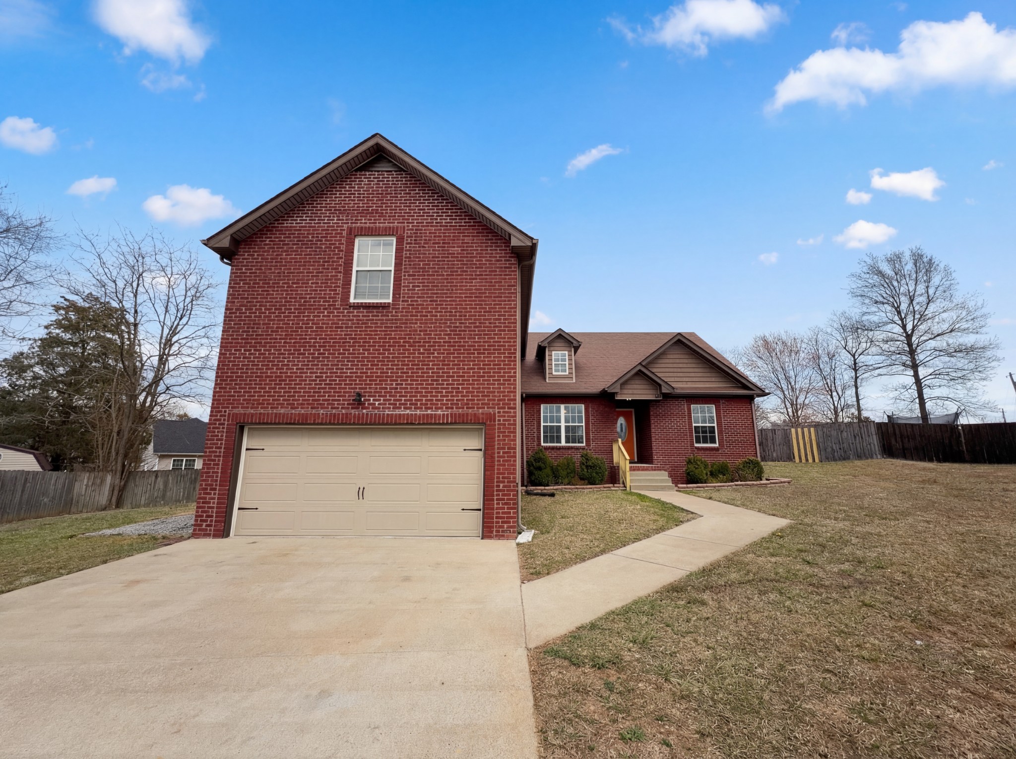 353 Chestnut Grove Ct
